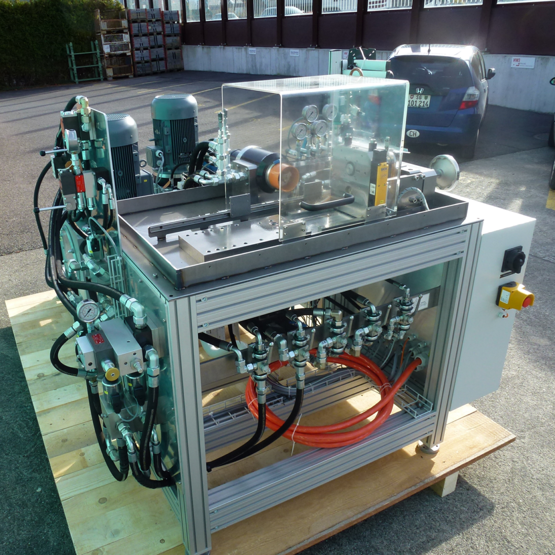 Entwicklung und Umsetzung eines Steuerkantenprüfstands mit integrierter Spül- und Reinigungsfunktion zur Qualitätssicherung von hydraulischen Ventilkomponenten.