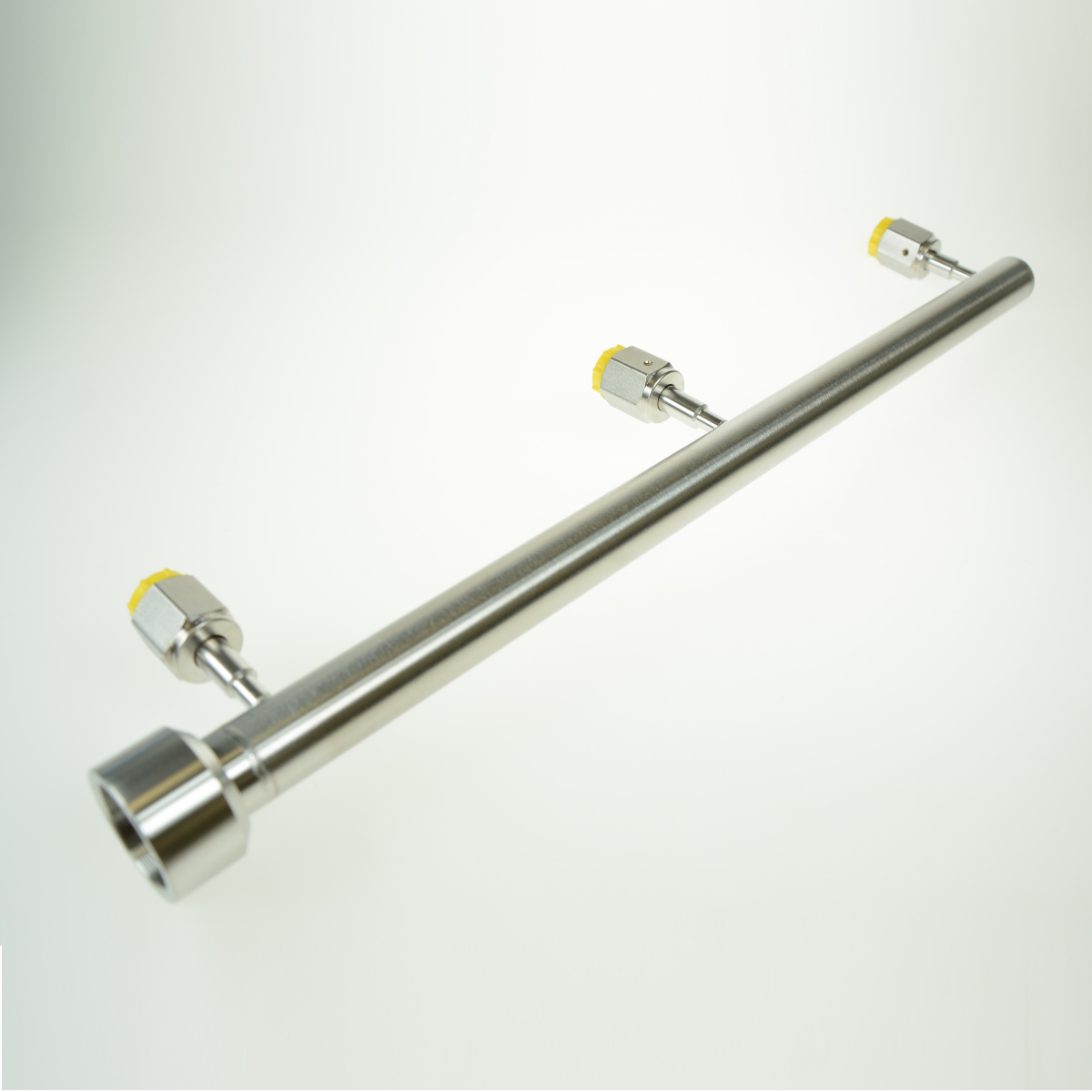 Custom vacuum chamber for applications in laser spectroscopy.